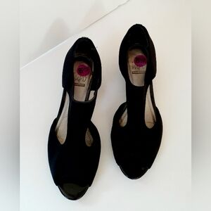 Women's Black Peep Toe Shoes Size 8.5